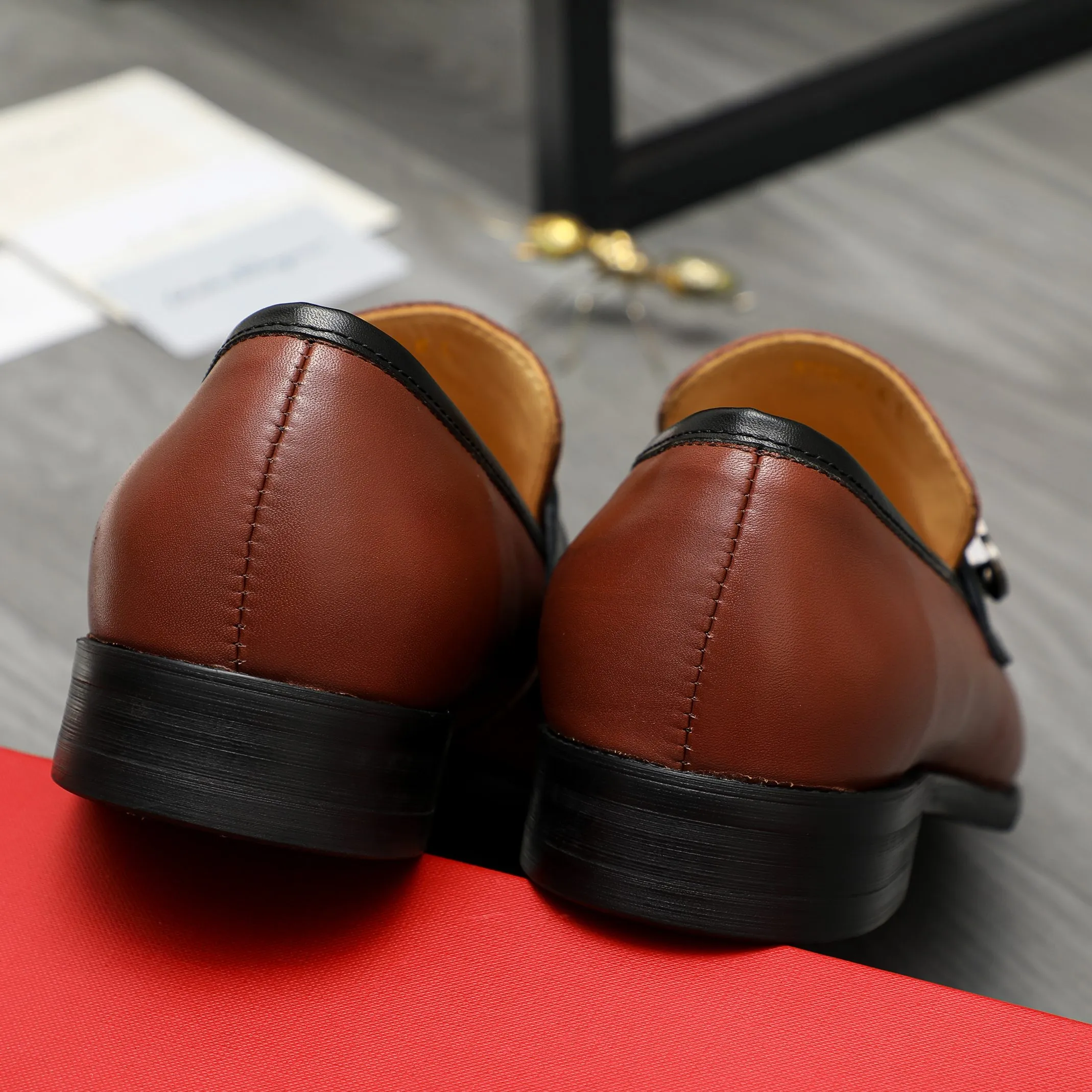 Men's shoes 💰460 Product trademark: Ferragamo "Ferragamo" business slip-on leather shoes Regular size: 39-44 Product materials: Selected high-quality color-brushed cowhide upper, cowhide lining, original outsole